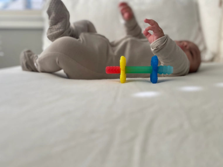 Itzy Ritzy Teensy Tubes™ Rainbow