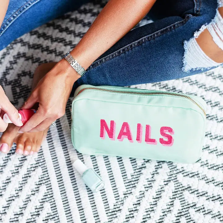 Viv & Lou Nails Mint Logan Accessory Bag