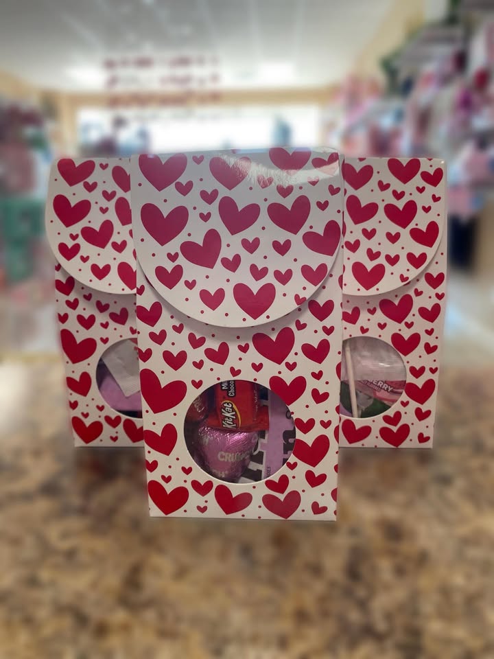 White With Red Hearts - Candy Box