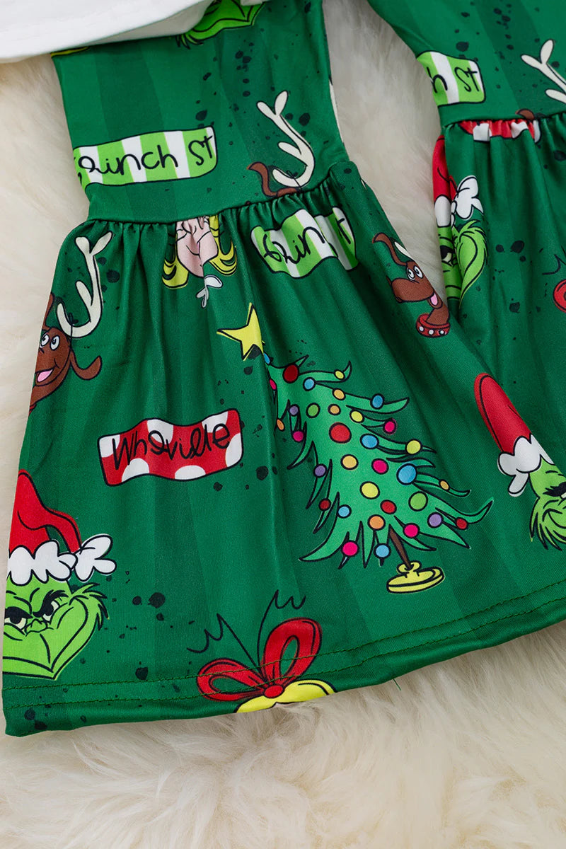 Girls I'm So Cute Even The Grinch Wants To Steal Me Graphic 2pc Set