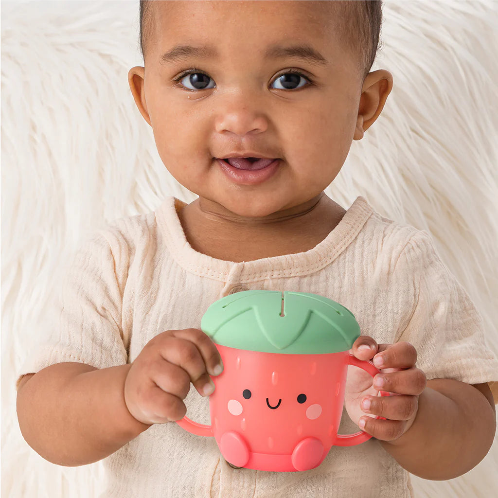 Itzy Ritzy Snack Cup - Strawberry