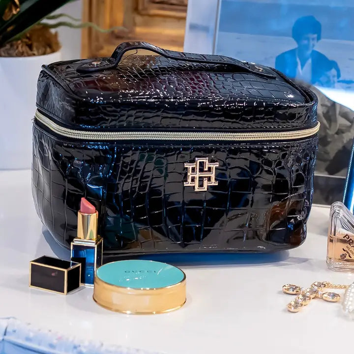Caroline Hill Hampton Train Case Black