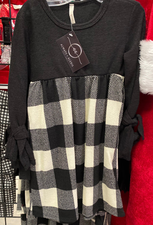 Girls GTOG Black And Ivory Plaid Sweater Dress With Tie Sleeves