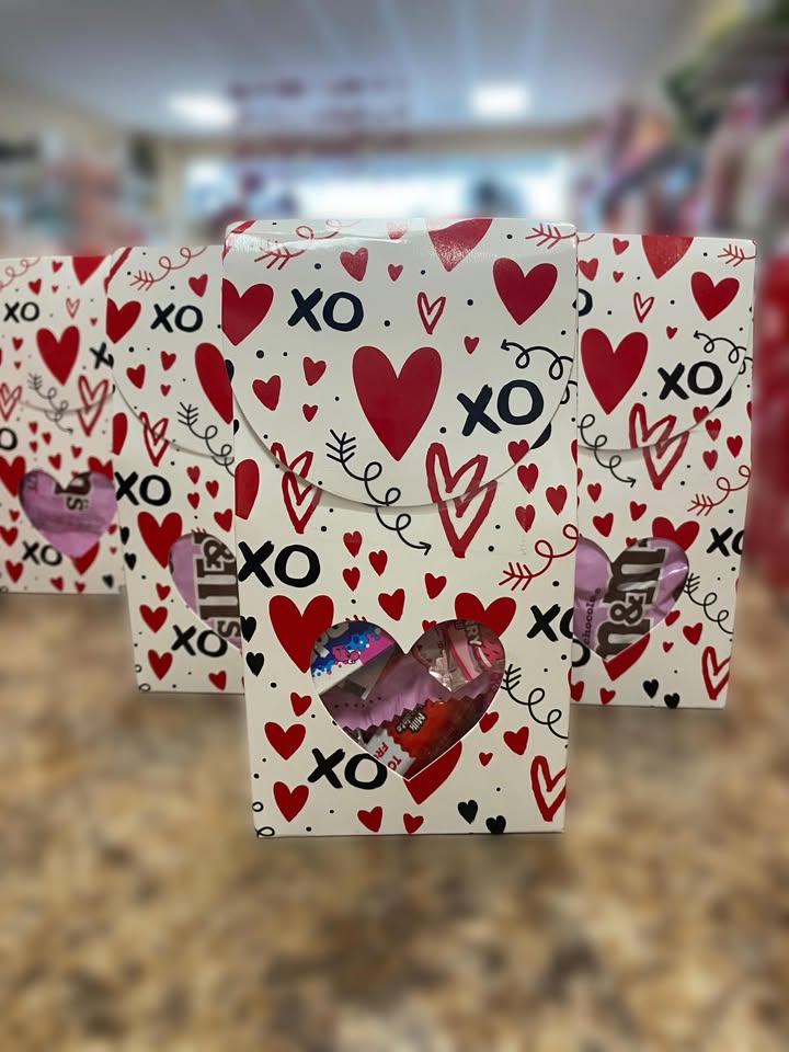 Red White XO Hearts - Candy Box