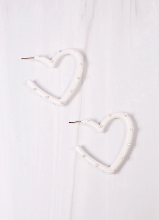 White Admirer Pearl Heart Earrings