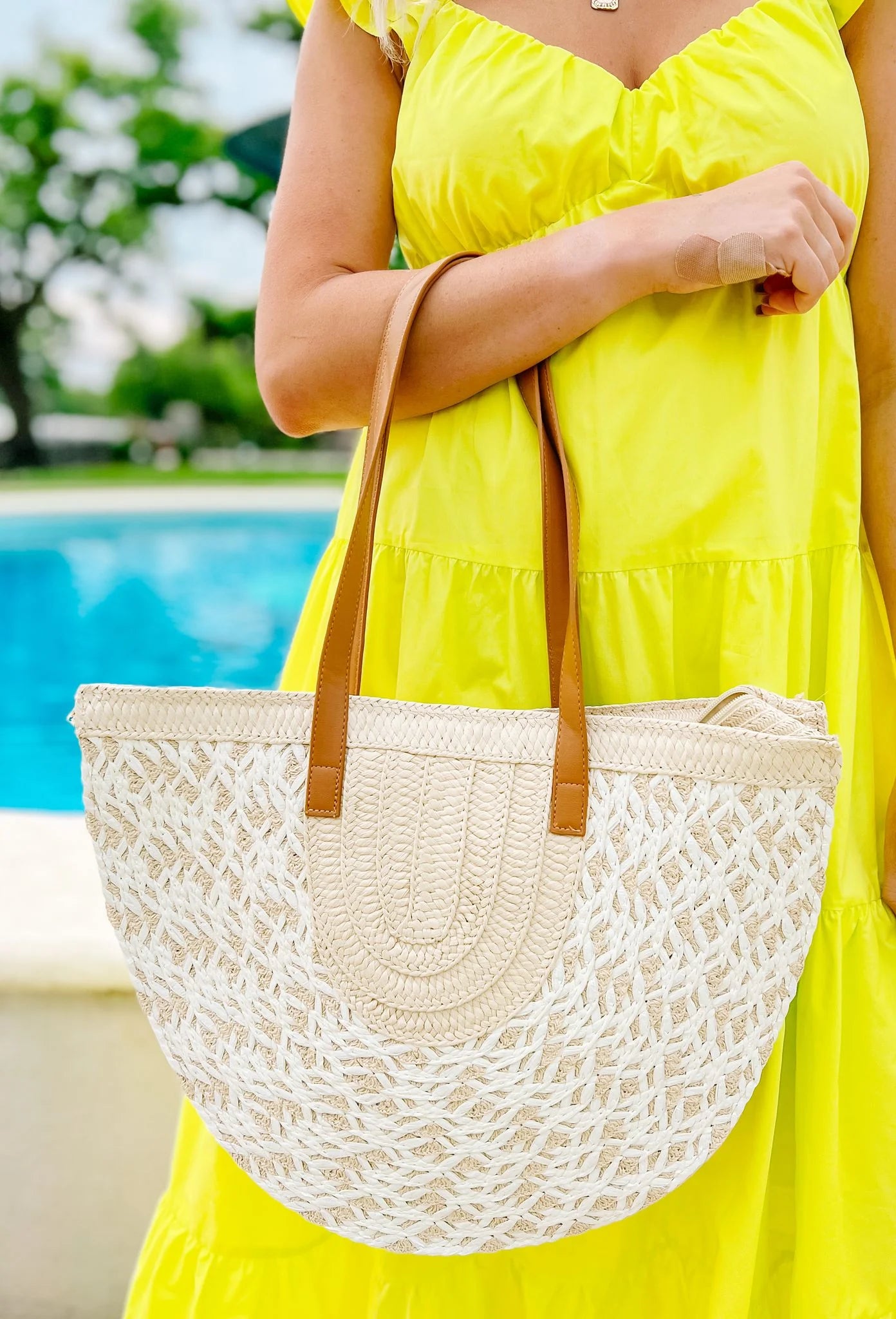 Sandy Straw Patterned Tote Natural